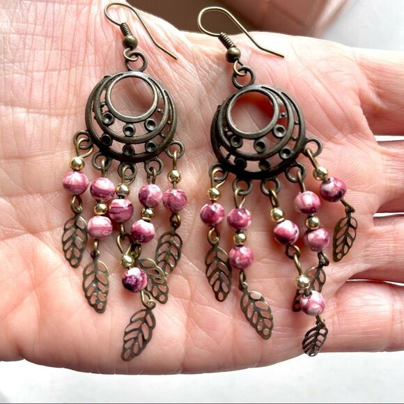 Drop earrings with pink beads - Picture 2 of 14